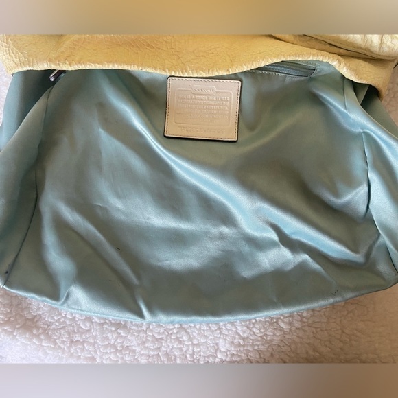 COACH SHOULDER BAG IN LUSCIOUS CRÈME BRÛLÉE SOFT LEATHER $250 MSRP - Picture 6 of 11